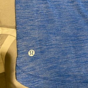 Lululemon women T-shirt size 6